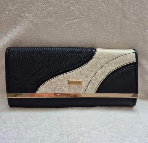 Buy & Sell The Hale North West London - Photos for River island Clutch Bag