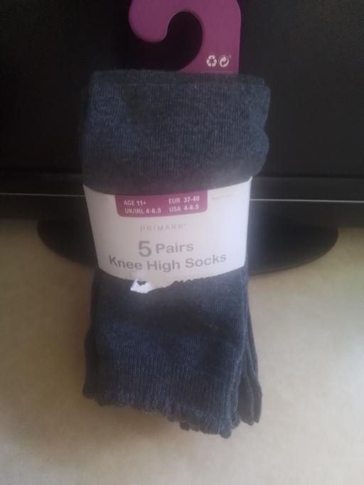 Buy & Sell Streetly Walsall - Photos for BRAND NEW GREY SCHOOL SOCKS