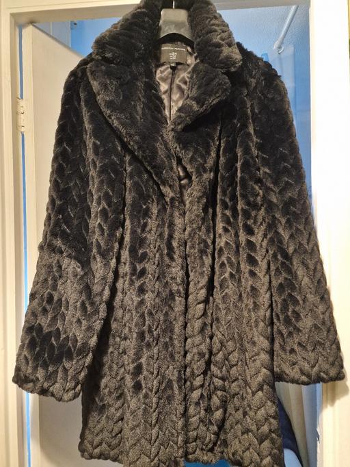 Buy & Sell Marlbrook Bromsgrove - Photos for ladies black fake fur coat