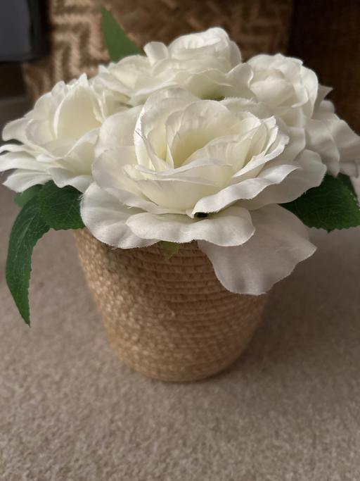 Buy & Sell Streatham South West London - Photos for Artificial banquet flowers in basket