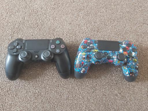Buy & Sell Halesowen Dudley - Photos for 2 ps4 controllers unsure if work