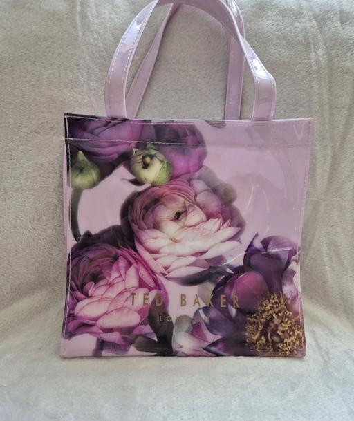 Buy & Sell The Hale North West London - Photos for Ted Baker handbag
