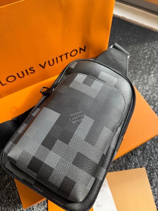 Buy & Sell Premier Business Park Walsall - Photos for Louis Vuitton Slim Avenue bag M14953