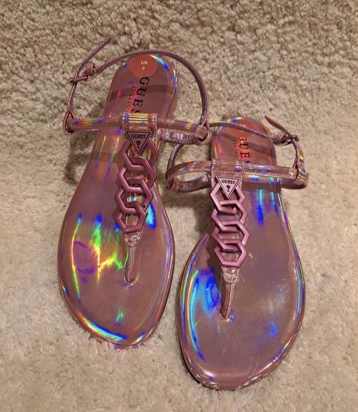 Buy & Sell The Hale North West London - Photos for Guess Sandals Size 3