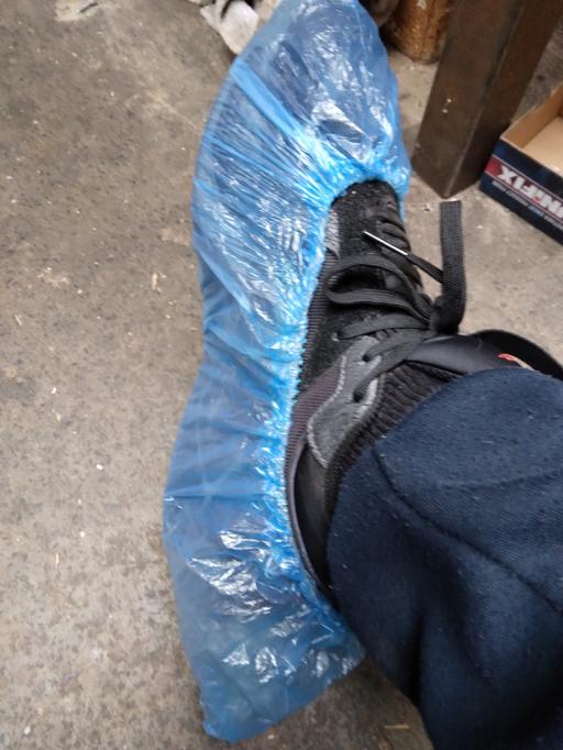 Buy & Sell Netherton Dudley - Photos for Blue plastic shoe covers Bankrupt stock