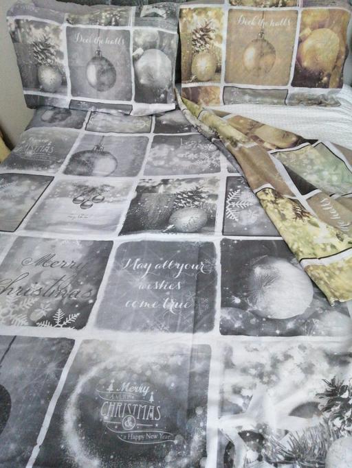 Buy & Sell Wednesfield Wolverhampton - Photos for King-size XMAS quilt cover & 2 Pillowcases