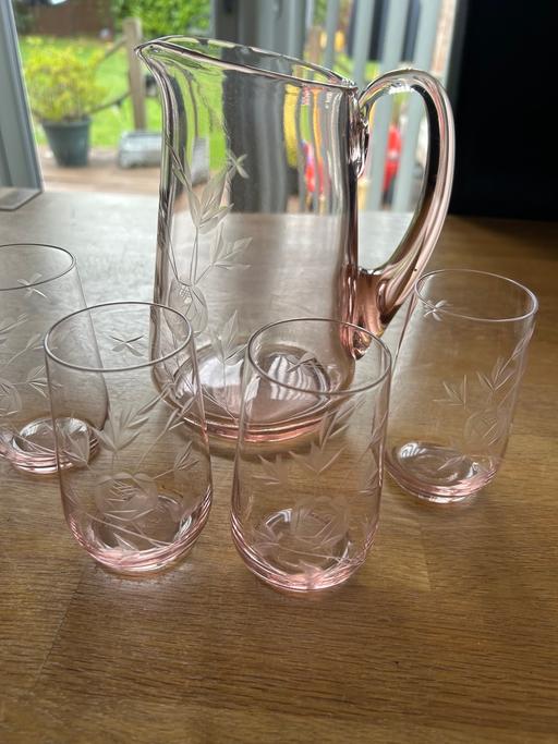 Buy & Sell Minworth Trade Park Birmingham - Photos for Pink glass jug with glasses