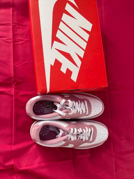 Buy & Sell Yew Tree Estate Sandwell - Photos for Nike Trainers