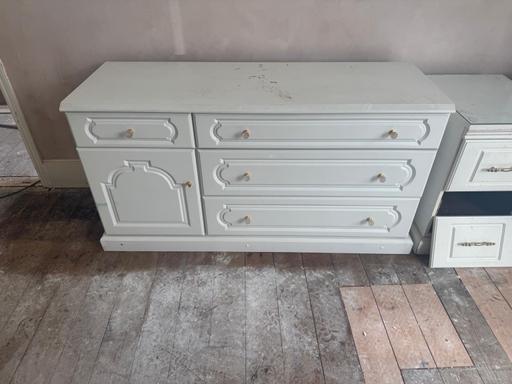 Buy & Sell Beckton East London - Photos for White wooden dresser