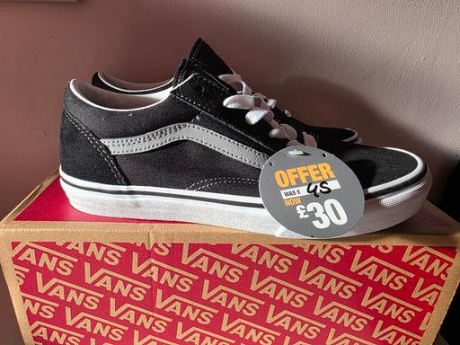 Buy & Sell Wolverhampton City Centre Wolverhampton - Photos for Brand new vans 5.5