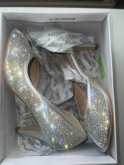 Buy & Sell Edge Hill Liverpool - Photos for Sparkly silver high heels size 5