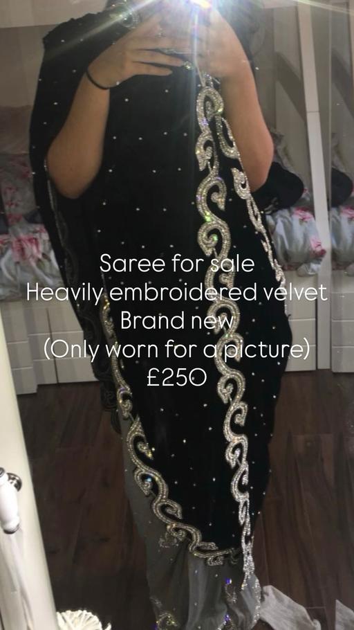 Buy & Sell Blackburn Blackburn with Darwen - Photos for Black and silver embellished saree