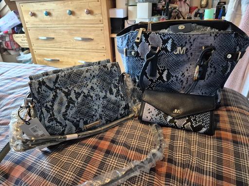 Buy & Sell Hasbury Dudley - Photos for 2 x Ladies Handbags inc bnwt