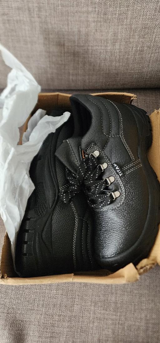 Buy & Sell Bradley Fold Bury - Photos for safety shoes for mens ladies unisex