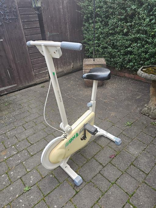 Buy & Sell Pensnett Dudley - Photos for BH TEMPO ROWING ACTION EXERCISE BIKE