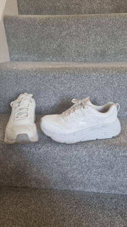 Buy & Sell Hatch End Harrow - Photos for Skechers trainers size 4.5