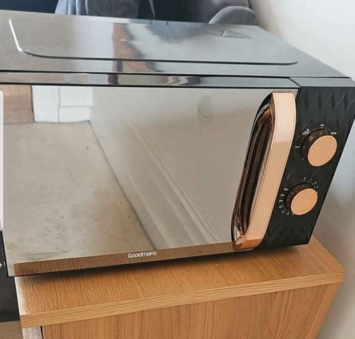 Buy & Sell - Photos for Goodmans Textured Microwave - Black & Rose Go