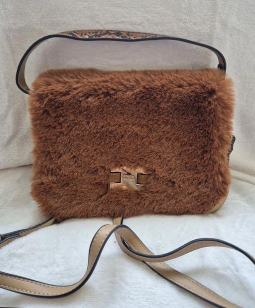 Buy & Sell The Hale North West London - Photos for River island handbag