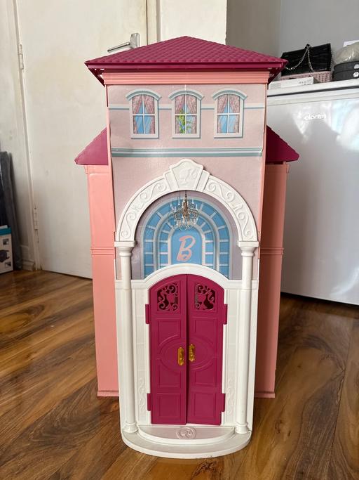 Buy & Sell Walworth South East London - Photos for Barbie doll house