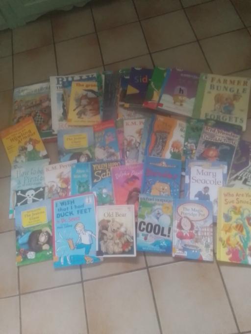Buy & Sell Streetly Walsall - Photos for COLLECTION OF CHILDREN'S BOOKS