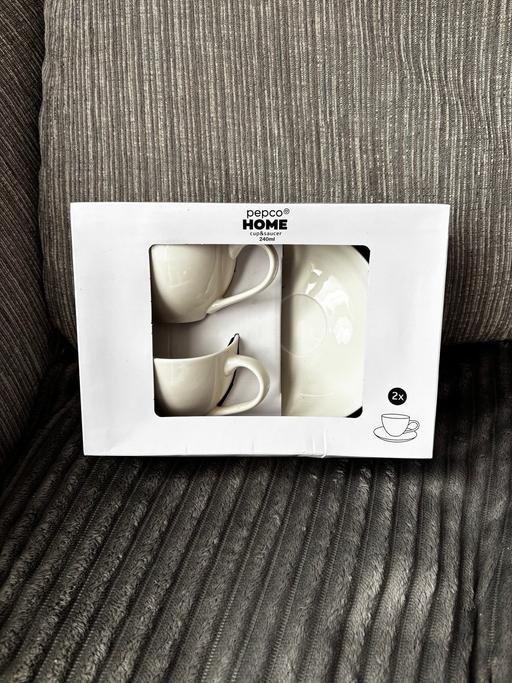 Buy & Sell Norbury South West London - Photos for 2 cups and saucers