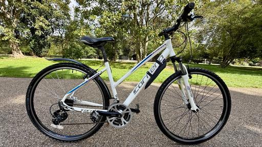 Buy & Sell Stroud Green North London - Photos for Unisex bike, Carrera Crossfire 2 Hybrid Bike