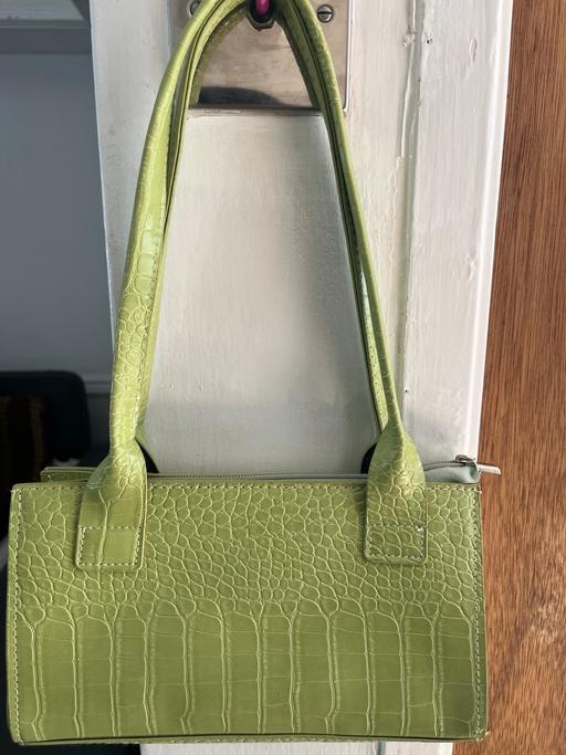 Buy & Sell Tividale Sandwell - Photos for Green Shoulder Bag