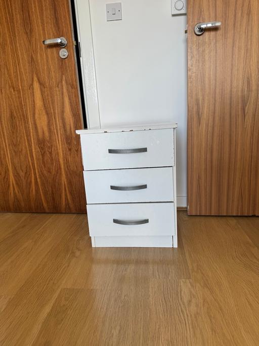 Buy & Sell Rush Green Barking and Dagenham - Photos for 3 Drawer Bedside Cabinet
