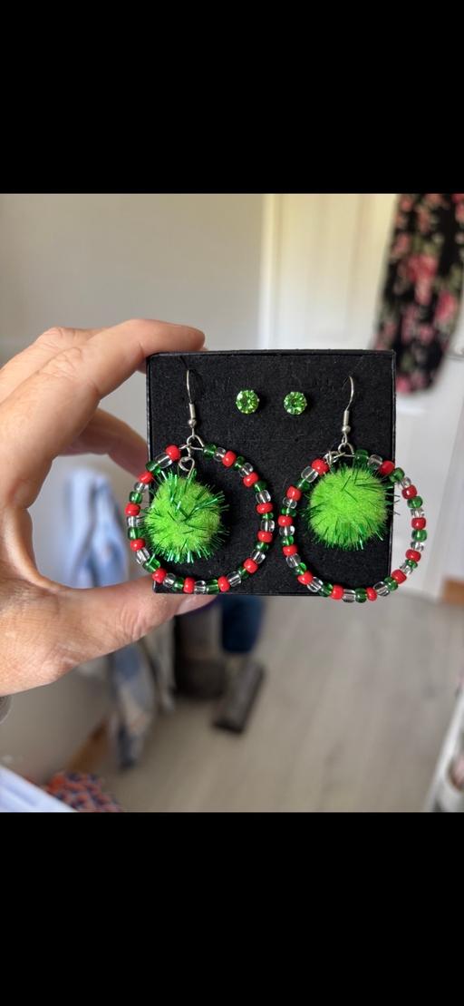 Buy & Sell Norbury South West London - Photos for 2 pairs earrings