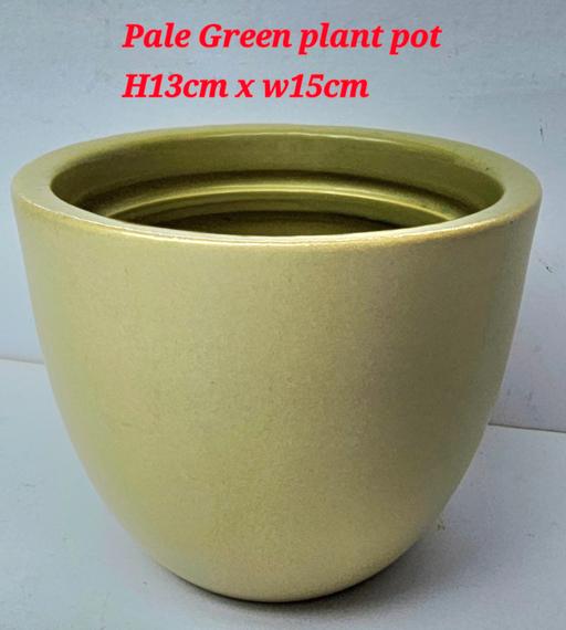 Buy & Sell Heath Hayes Cannock Chase - Photos for Pale Green plant pot H13cm x w15cm