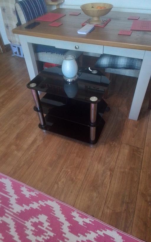Buy & Sell Swinley Wigan - Photos for TV STAND +LAMP