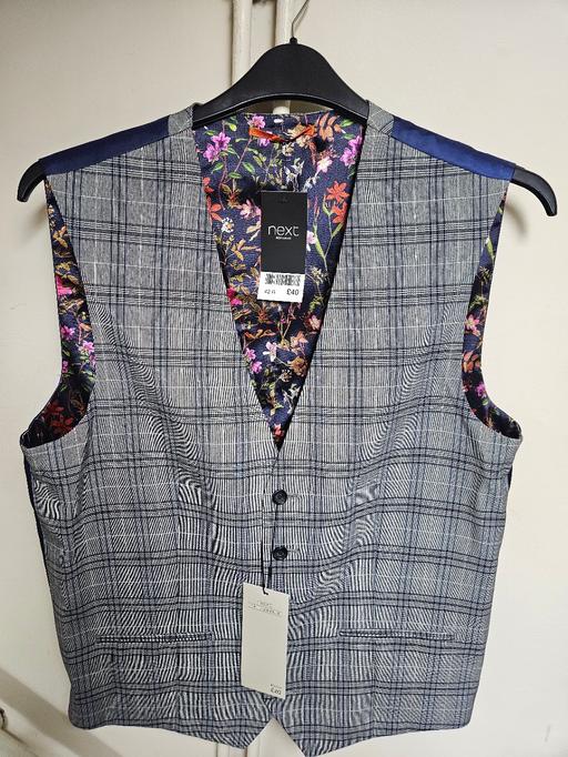 Buy & Sell Holy Cross Bromsgrove - Photos for BNWT NEXT MENS WAISTCOAT 42R