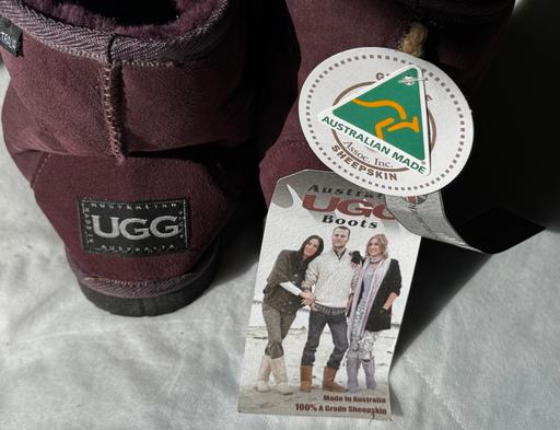 Buy & Sell Deans West Lothian - Photos for Short Ugg Boots
