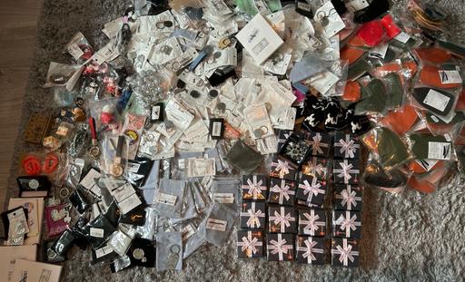 Buy & Sell Moxley Walsall - Photos for GIFTS KEYRINGS JOBLOT