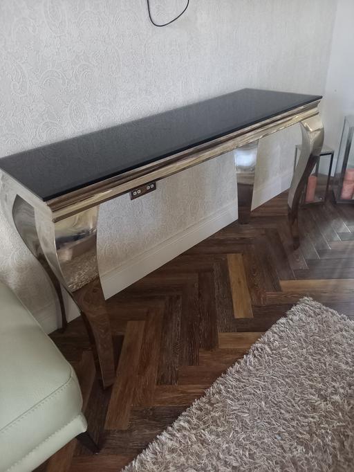 Buy & Sell Chapmans Hill Bromsgrove - Photos for CONSOLE TABLE
