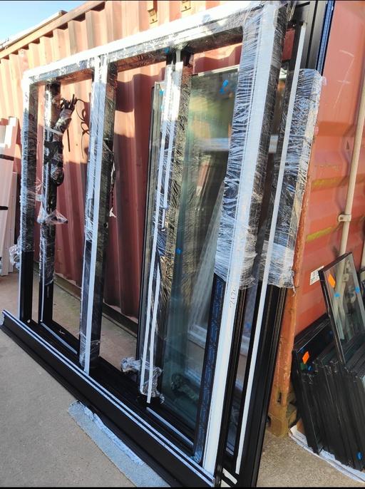 Buy & Sell High Wycombe Buckinghamshire - Photos for Black cortizo aluminium Bifolding Door