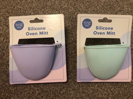 Buy & Sell Rainstorth Rotherham - Photos for Silicone oven mitt x2