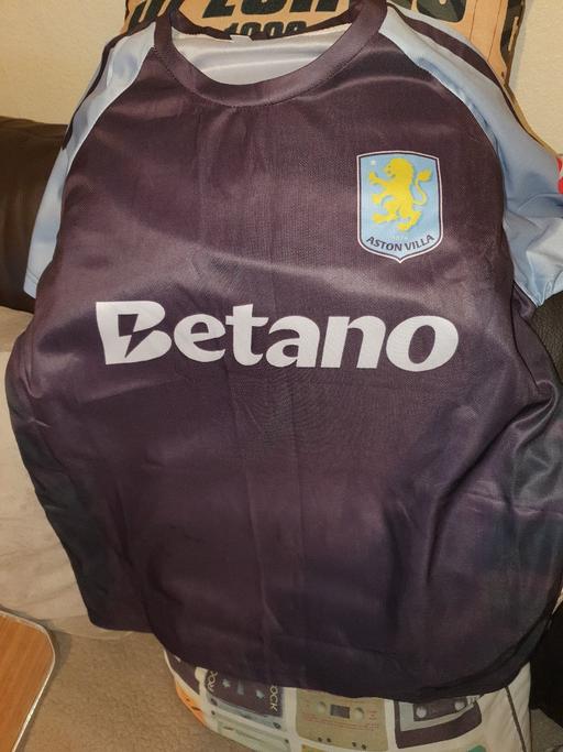 Buy & Sell Gornal Wood Dudley - Photos for 2 Villa T-Shirts , New , Size XXL , Comfy.