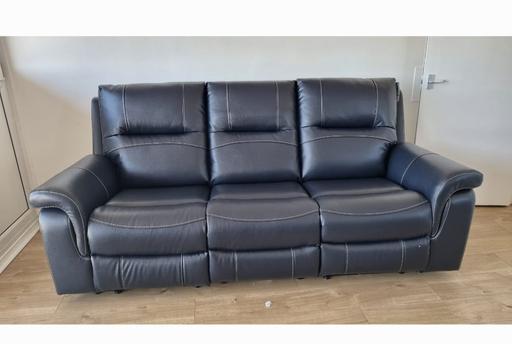 Buy & Sell Canonbury North London - Photos for Electronic Recliner Sofa