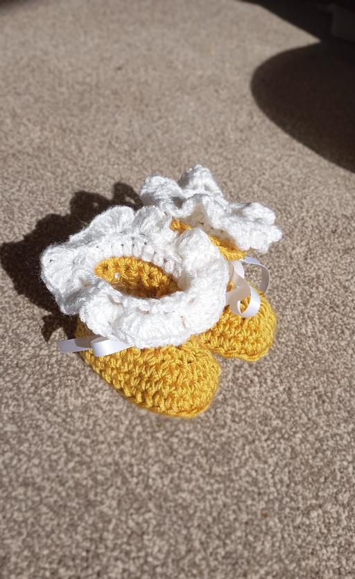 Buy & Sell Bloxwich Walsall - Photos for handmade sunshine yellow baby shoes & mittens