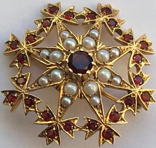 Buy & Sell Yeovil Somerset - Photos for 9ct gold seeded pearl & garnet brooch 375