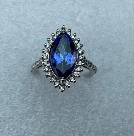 Buy & Sell West Halton North Lincolnshire - Photos for 14ct gold Tanzanite and diamond ring