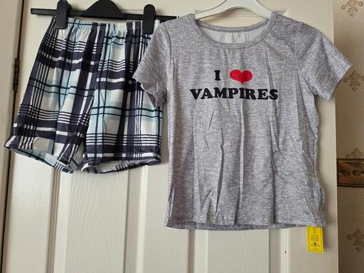 Buy & Sell Blackpool Town Centre Blackpool - Photos for I ♡ vampires pyjamas age 9 yrs BNWT