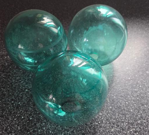 Buy & Sell Westgate-on-Sea Thanet - Photos for 3 XDECORATIVE GLASS BALLS