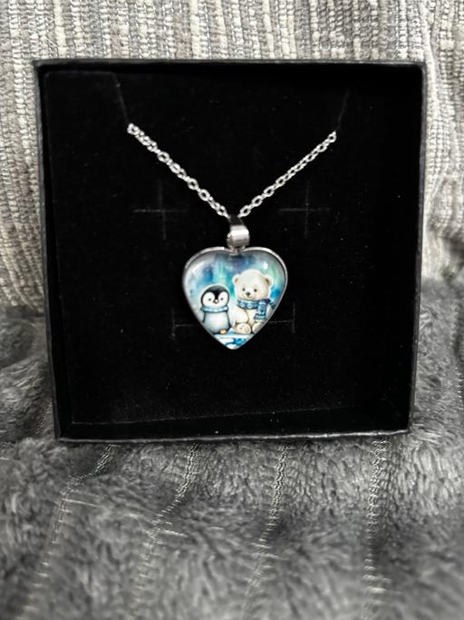 Buy & Sell Norbury South West London - Photos for Christmas necklace
