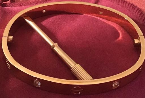 Buy & Sell Old Whittington Chesterfield - Photos for Rose gold effect Love bangle 4 crystal insets