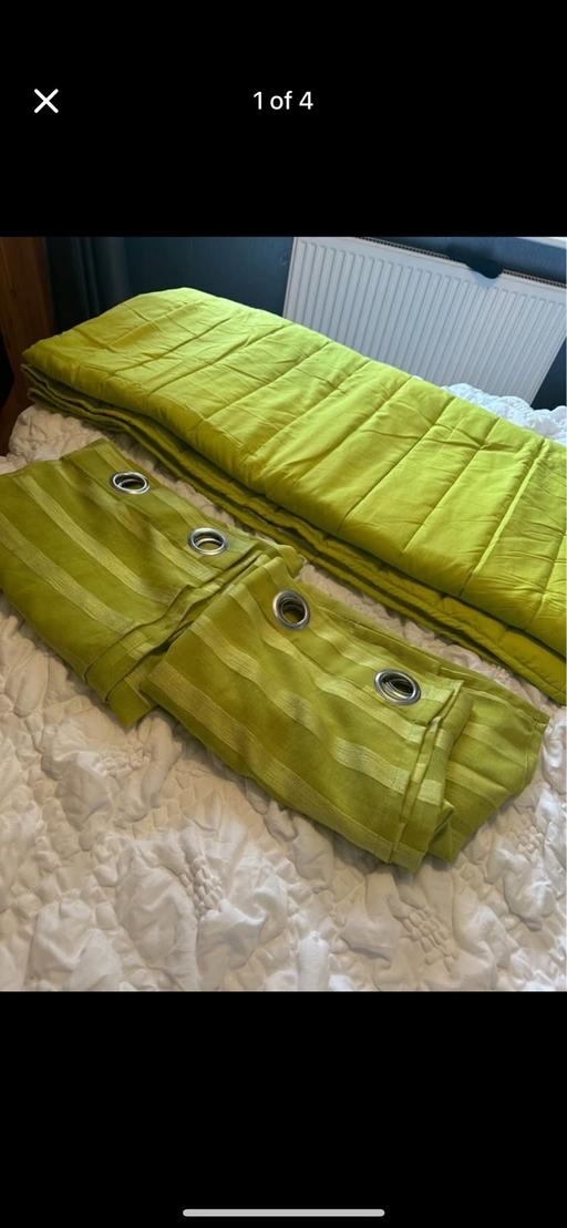 Buy & Sell Healey Rochdale - Photos for Green double throw matching ring top curtains