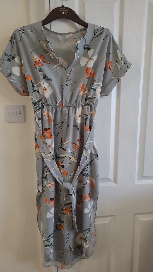 Buy & Sell Becontree East London - Photos for Ladied Dress
