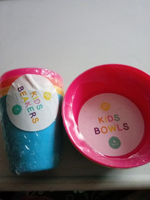 Buy & Sell Horncastle East Lindsey - Photos for 2 new packs of 4 BEAKERS& BOWLS sets