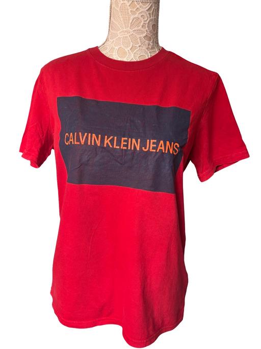 Buy & Sell Mexborough Doncaster - Photos for Red Calvin Klein T-Shirt